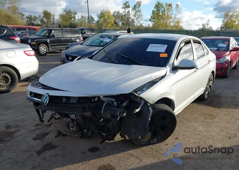 2025 Volkswagen Jetta 1.5T Se from USA, damaged, VIN 3VWEX7BU2SM026185